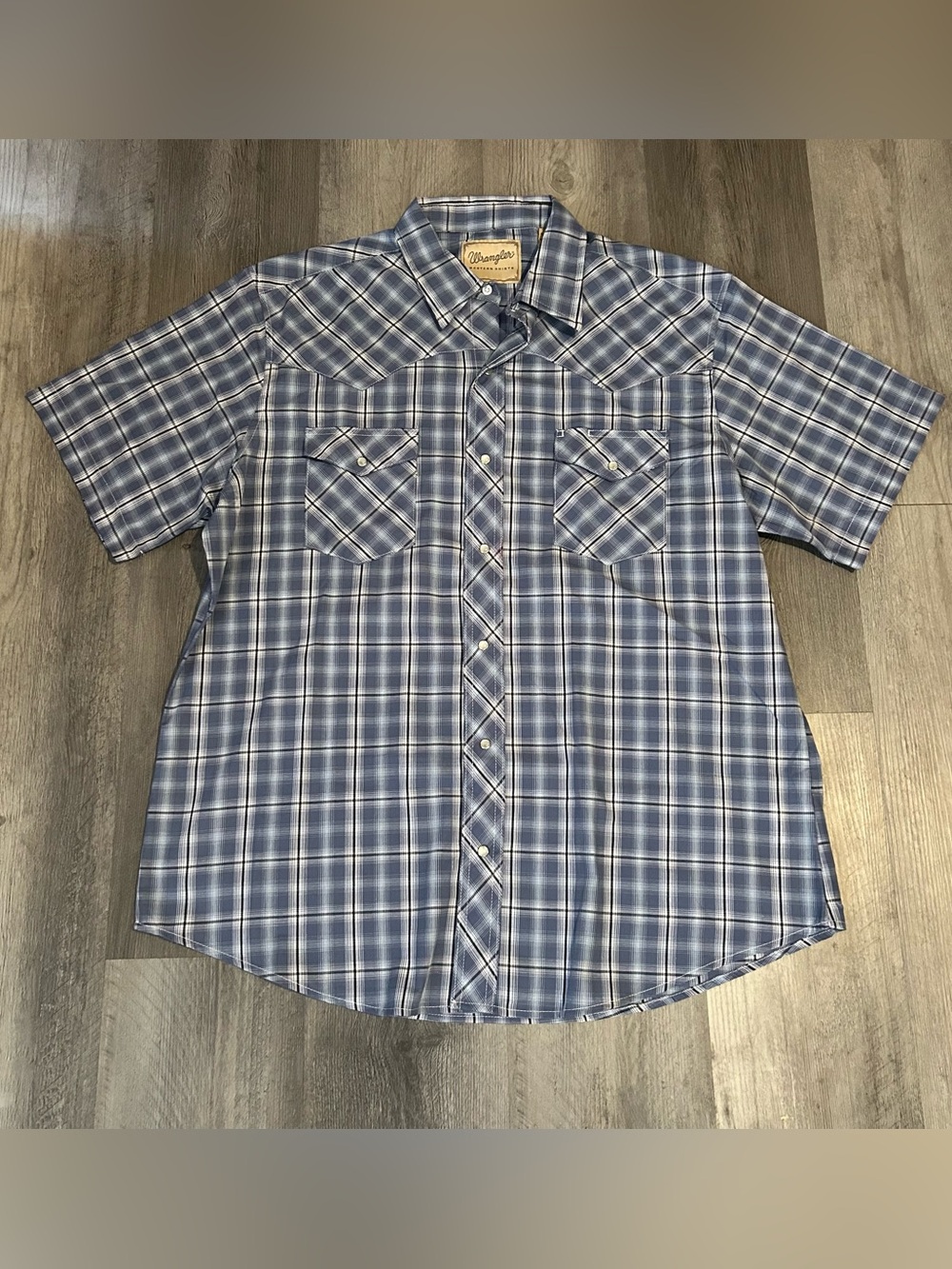 XL Wrangler Blue Lightweight Pearl Snap Short Sleeve Plaid Button Down Shirt